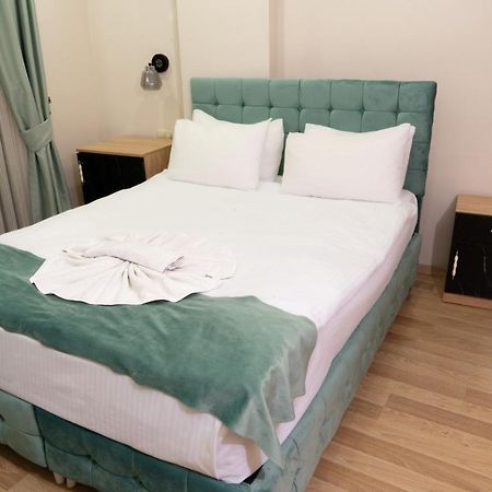 Loss Hotel Catalca ภายนอก รูปภาพ