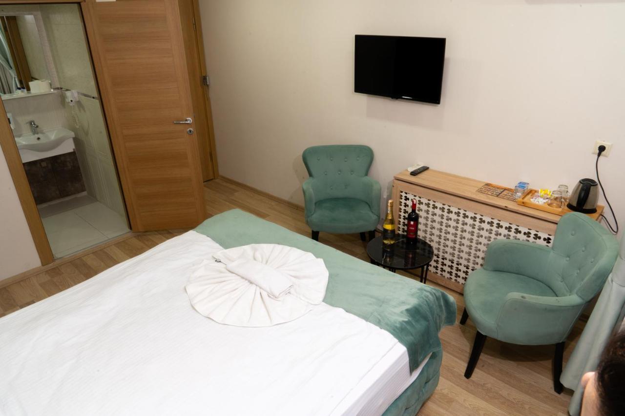 Loss Hotel Catalca ภายนอก รูปภาพ