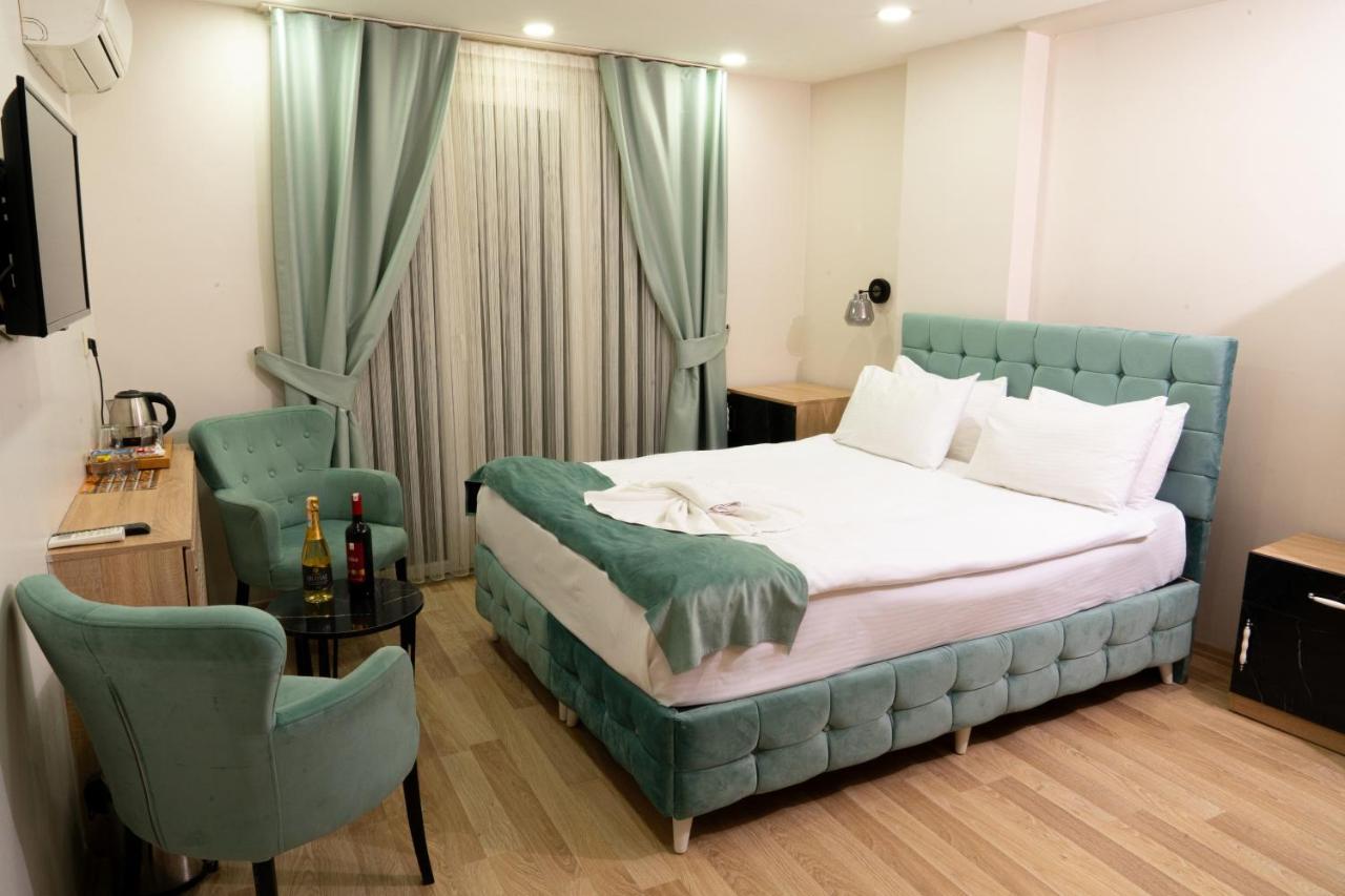 Loss Hotel Catalca ภายนอก รูปภาพ