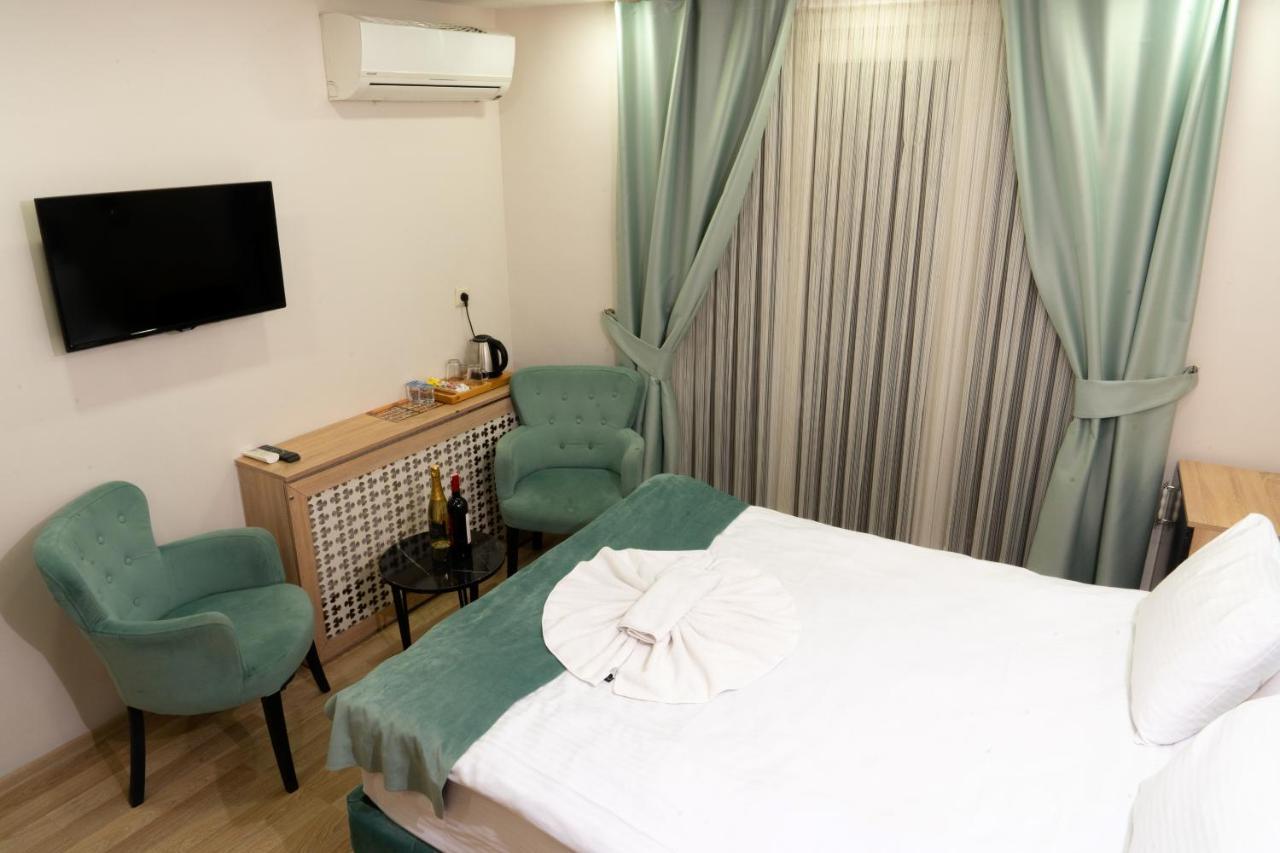 Loss Hotel Catalca ภายนอก รูปภาพ