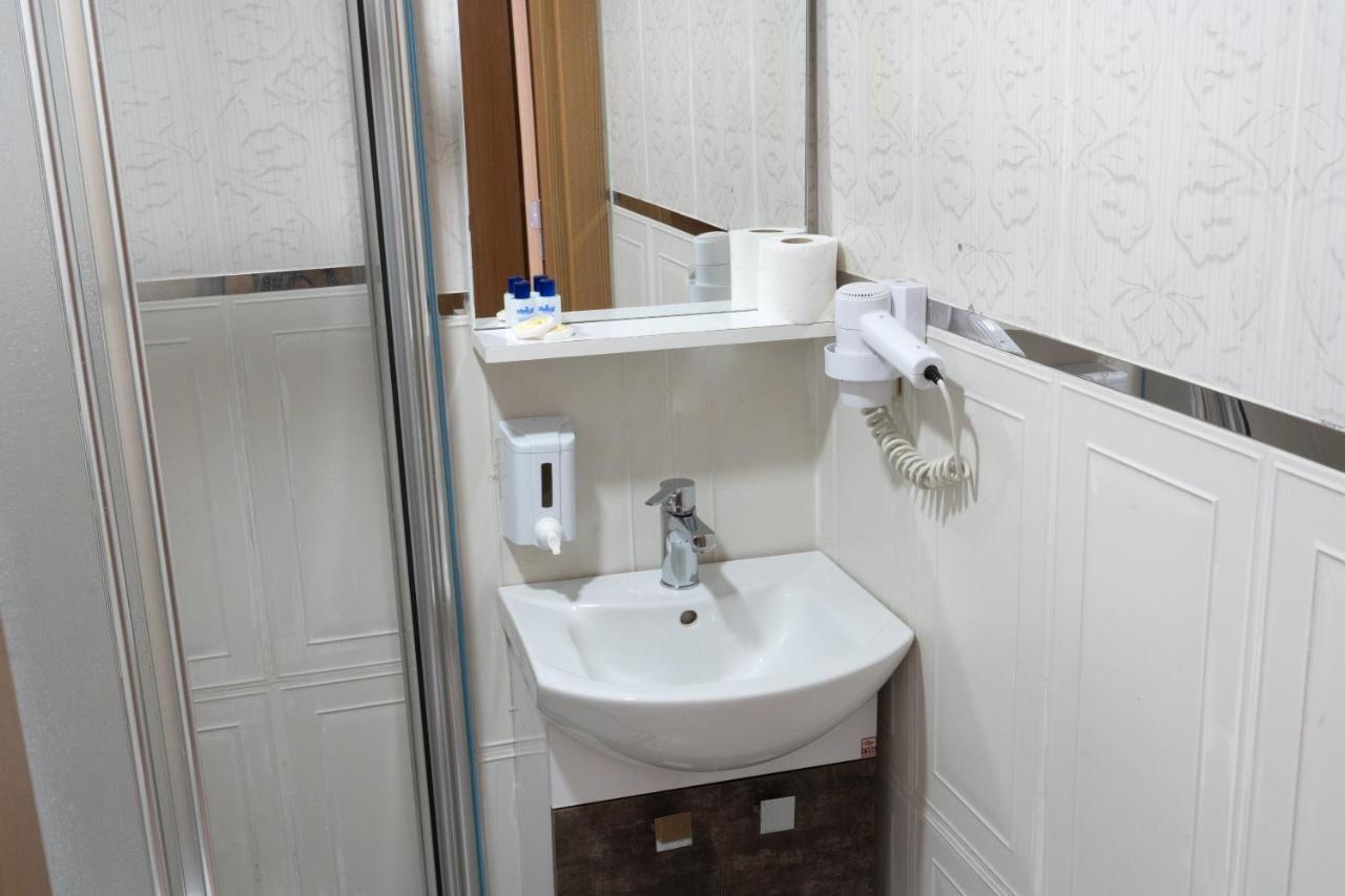 Loss Hotel Catalca ภายนอก รูปภาพ