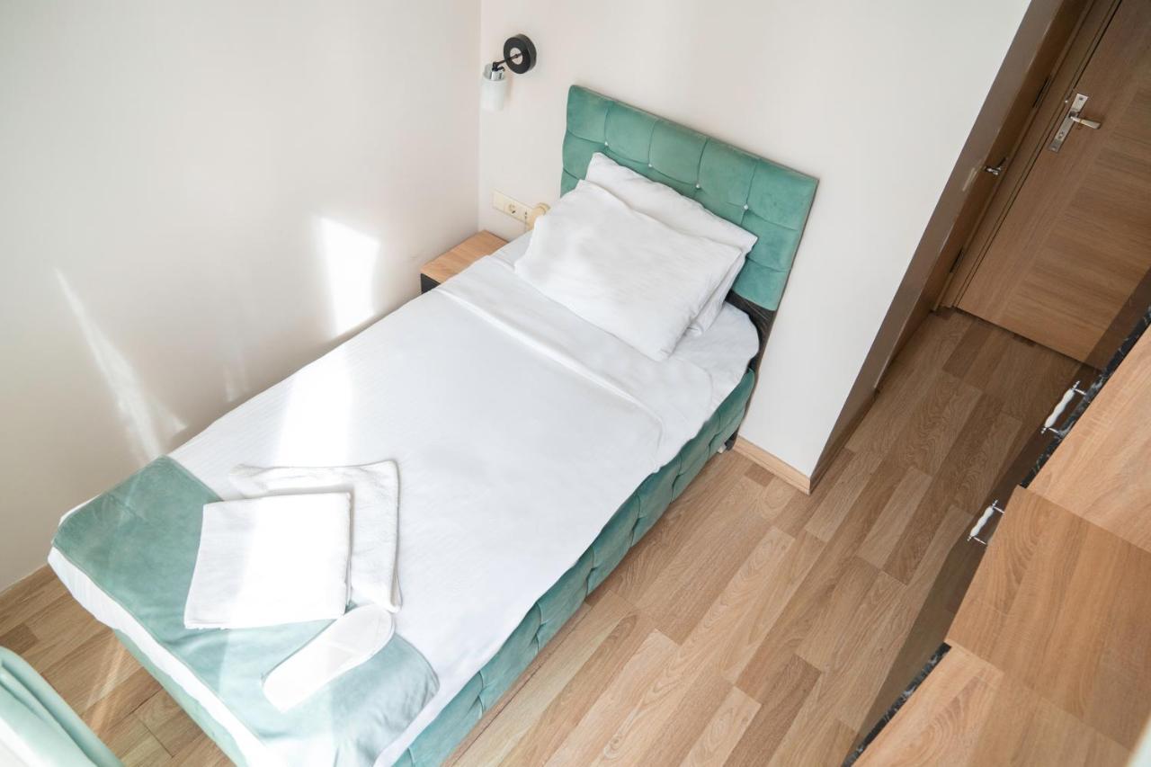 Loss Hotel Catalca ภายนอก รูปภาพ