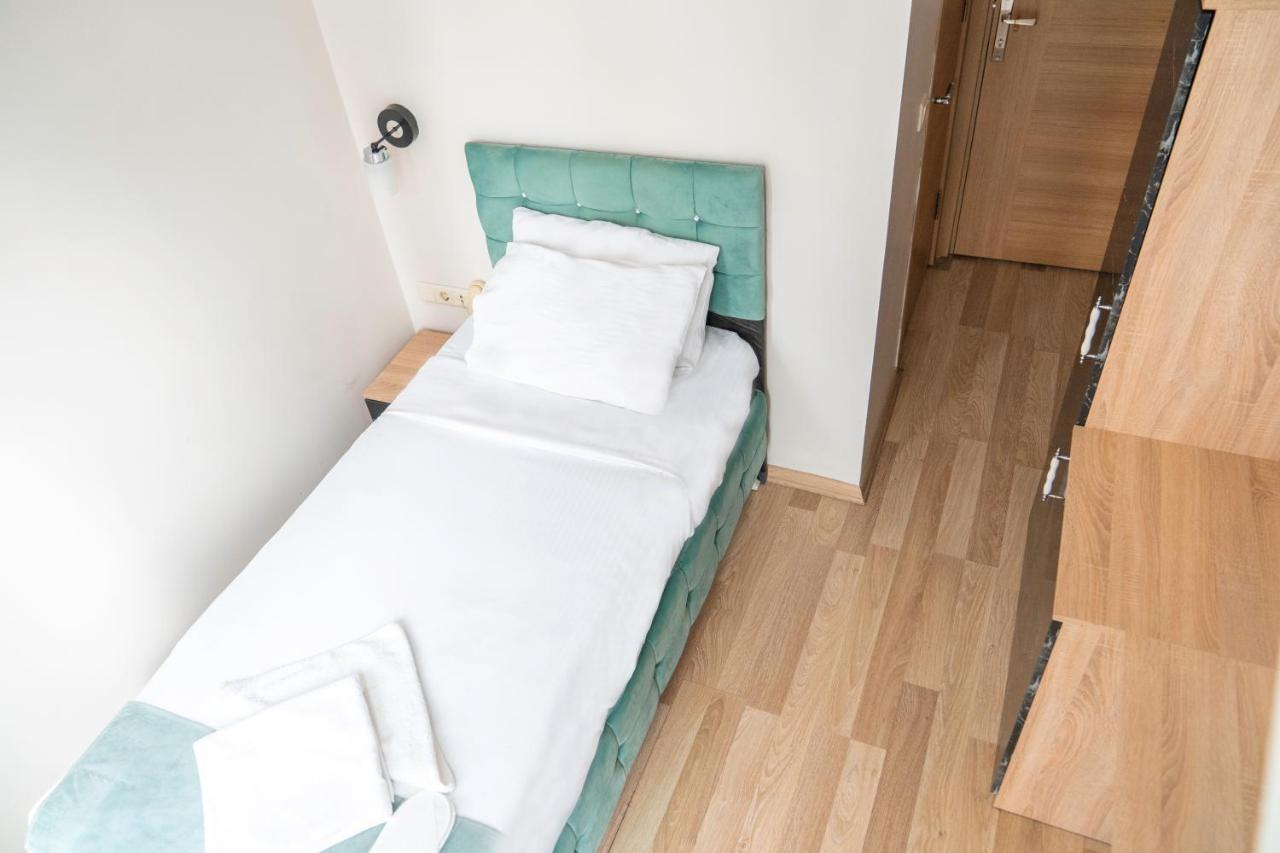 Loss Hotel Catalca ภายนอก รูปภาพ