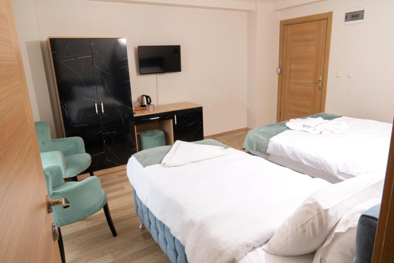 Loss Hotel Catalca ภายนอก รูปภาพ