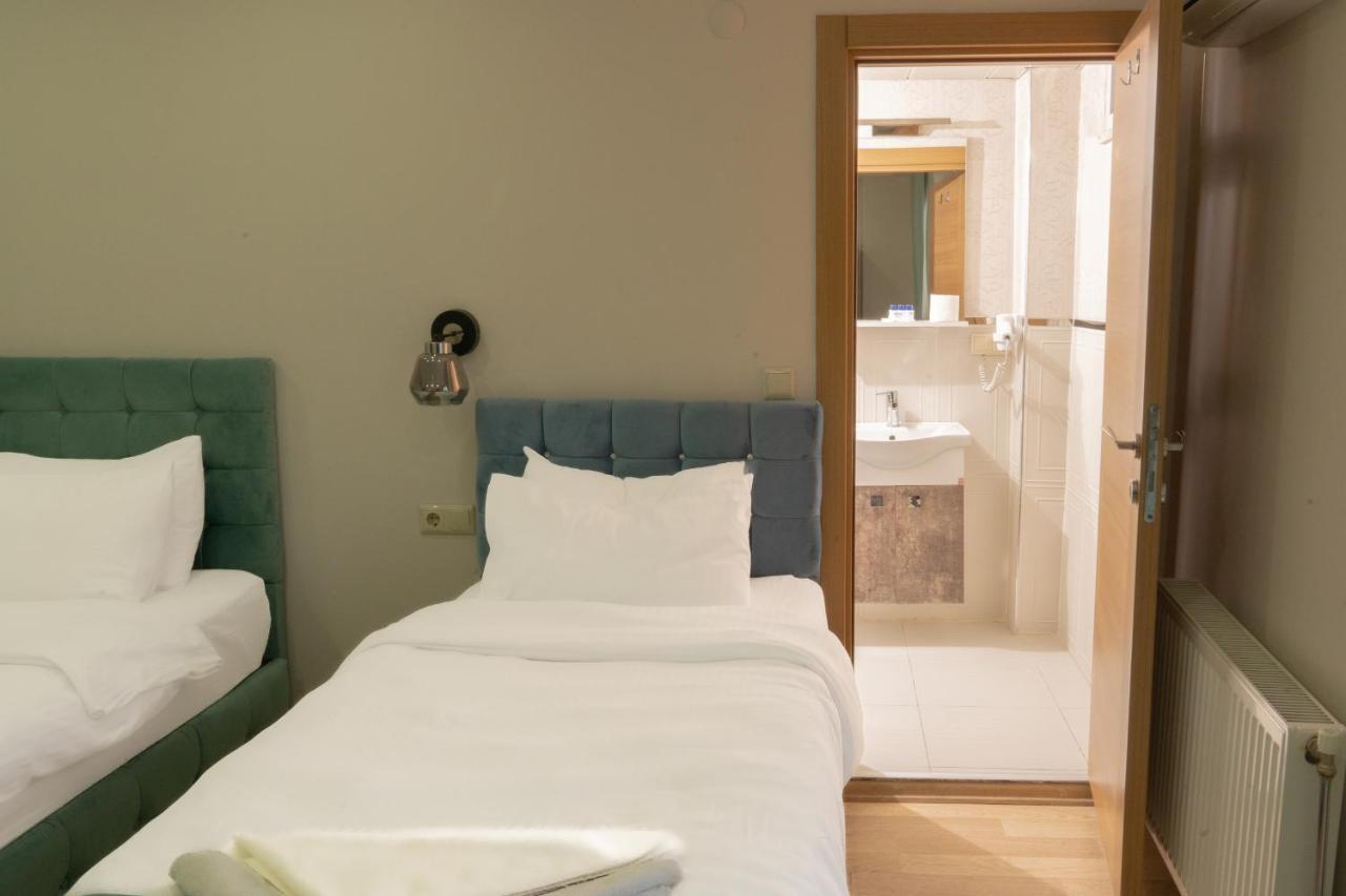 Loss Hotel Catalca ภายนอก รูปภาพ