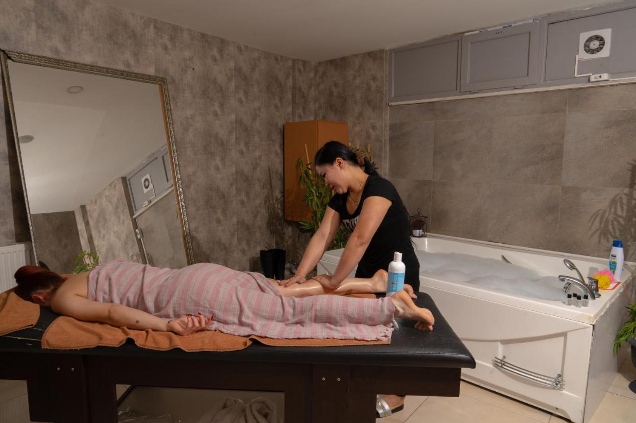 Loss Hotel Catalca ภายนอก รูปภาพ