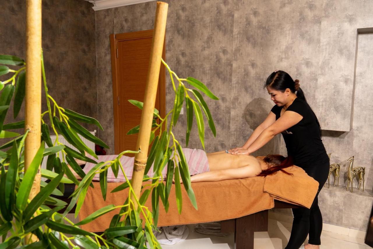 Loss Hotel Catalca ภายนอก รูปภาพ